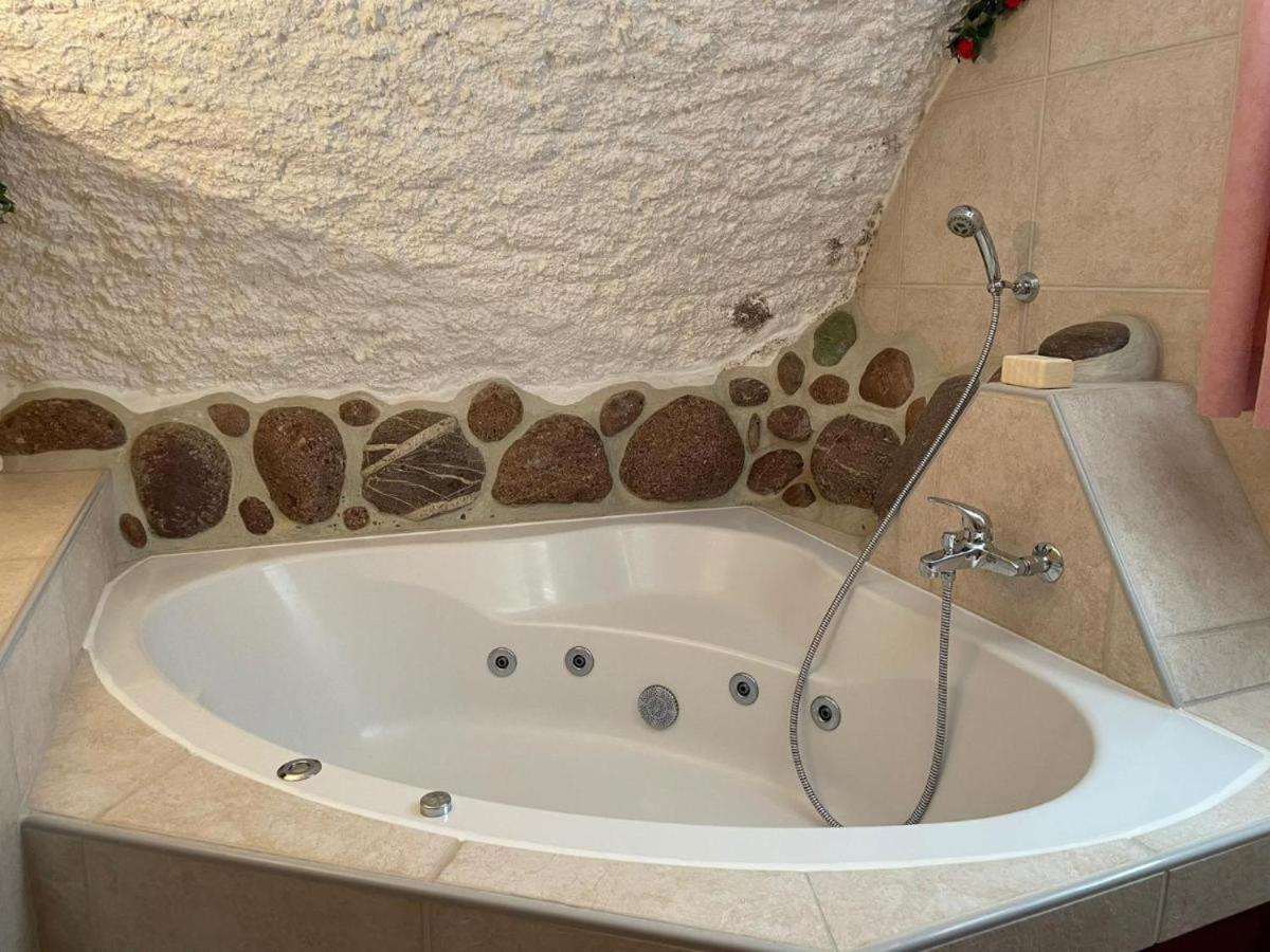 Casa Job - Gasthaus - Sauna, Whirlpool - Trun Exterior foto