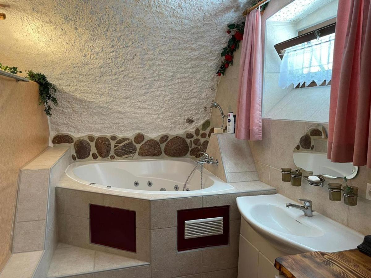 Casa Job - Gasthaus - Sauna, Whirlpool - Trun Cameră foto