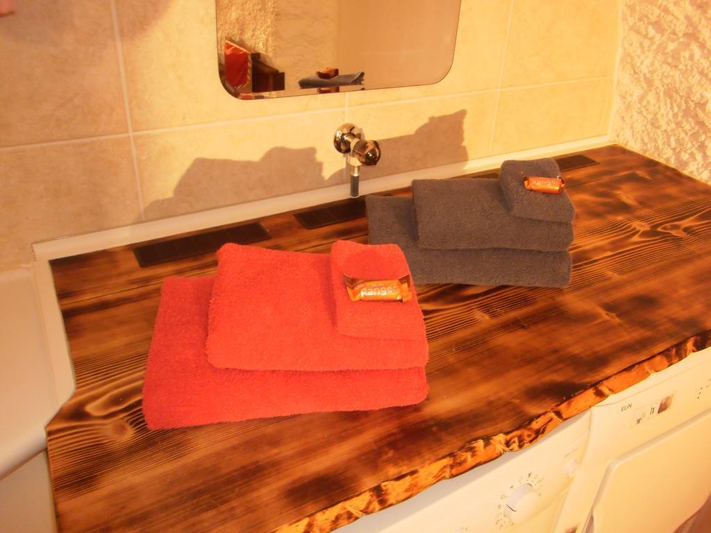 Casa Job - Gasthaus - Sauna, Whirlpool - Trun Exterior foto